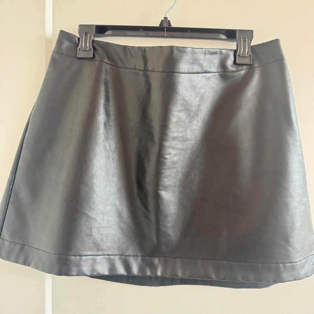 Gap Faux-Leather Mini Skirt - Picture 6 of 8